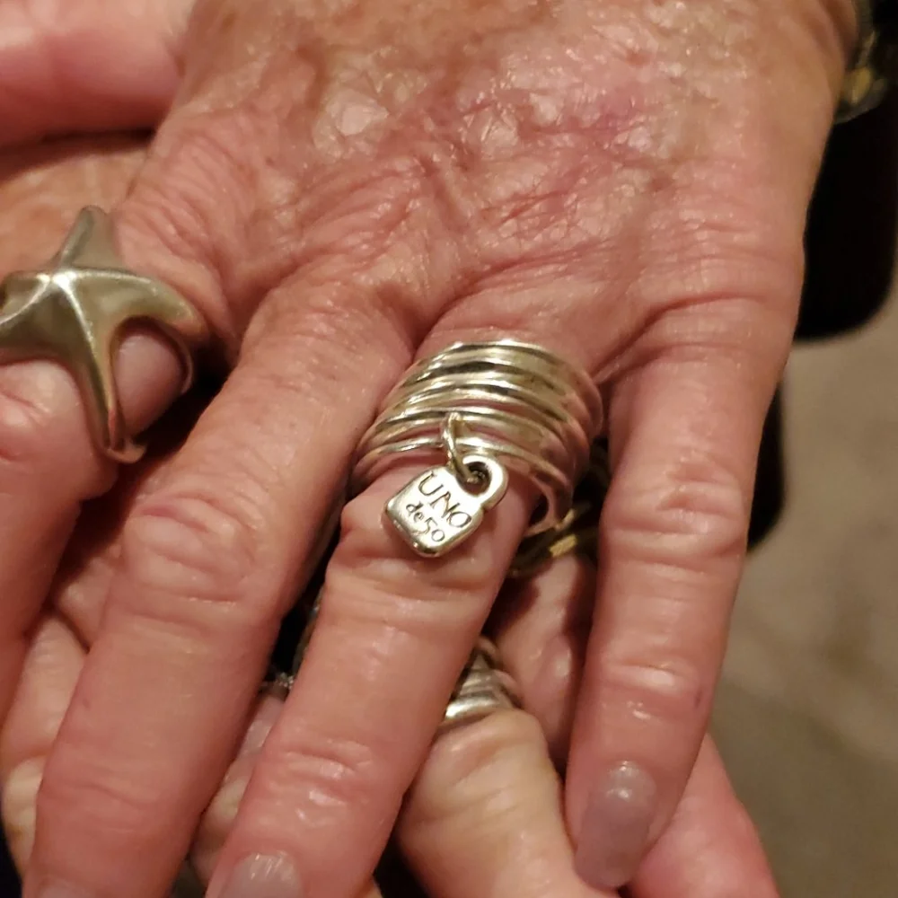 Uno de 50 duo prisoner ring firm with extra adj bracelet firm